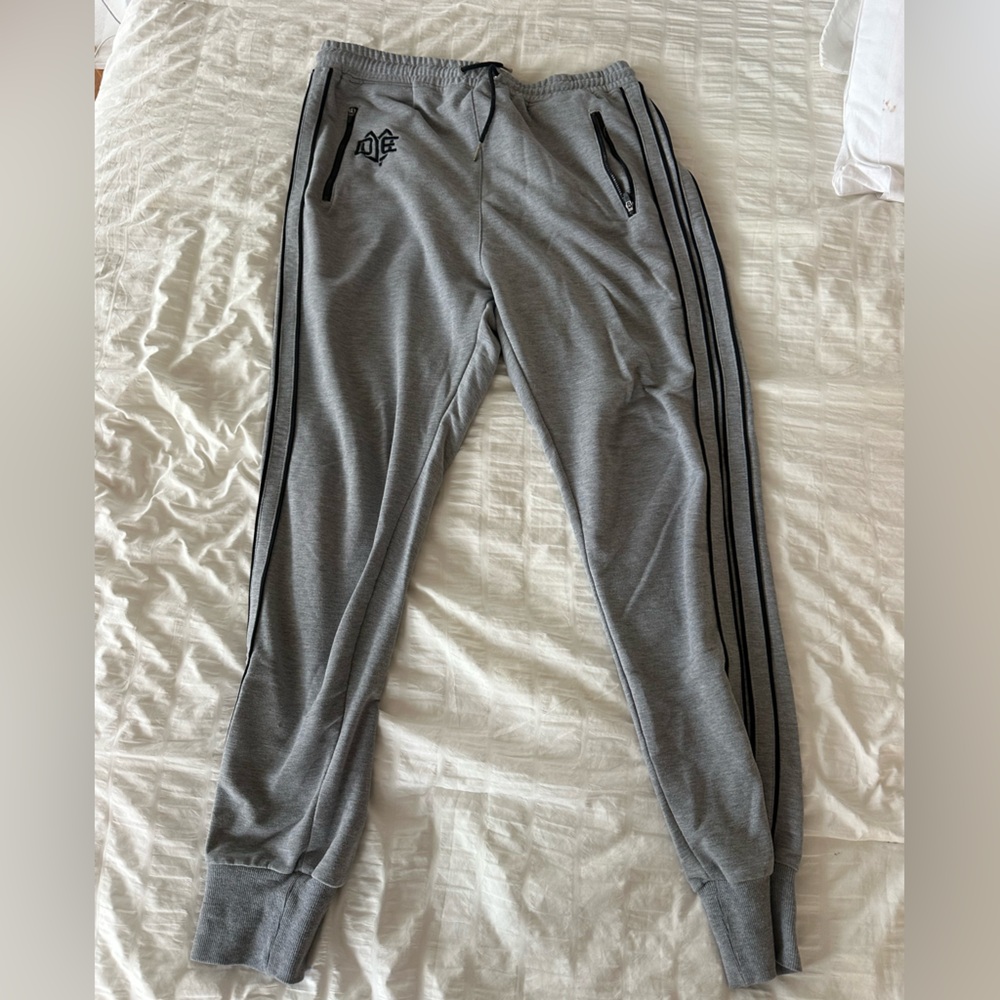Grey athletic joggerss